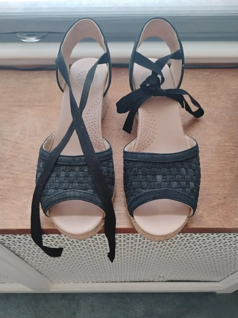 Ugg Yarrow Espadrille Sandals, Black, Size 9.5